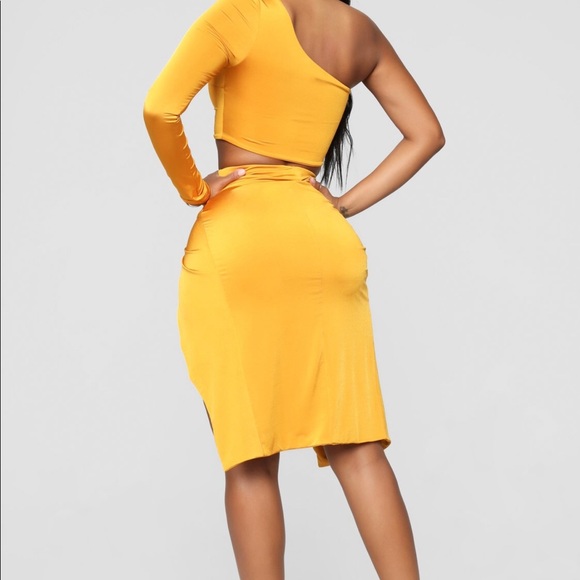 Two piece - Picture 2 of 4